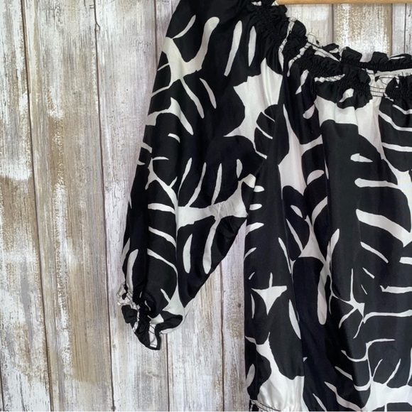 White House Black Market Silk Black Off The Shoulder Blouse - Picture 6 of 6